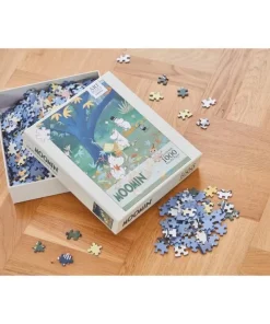 Pussel 1000 bitar Art Puzzle Moomin Play in the Forest
